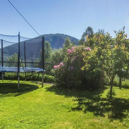 Awesome In Vagstranda With Wifi Hjelvik